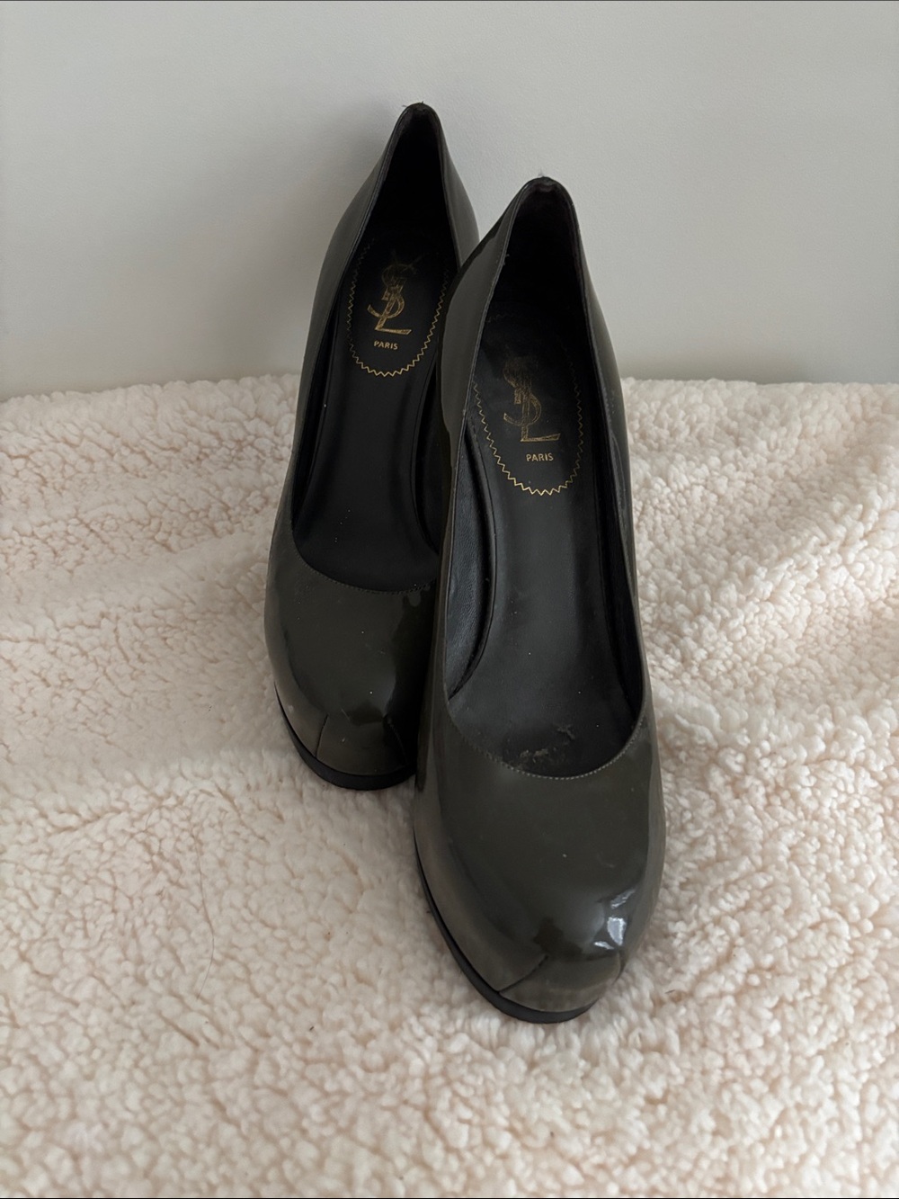 Saint Laurent Glossy Black Platform Pumps